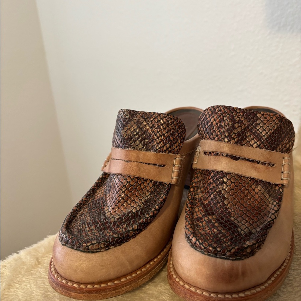 Freebird Brown Snake Print Mules